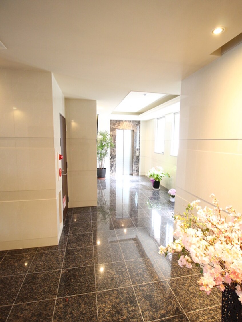 エントランス部分 グランデカワノ真田山