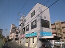 美山ビルの外観
