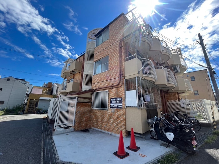 駐車場 テラス・ロ－ズマリ－