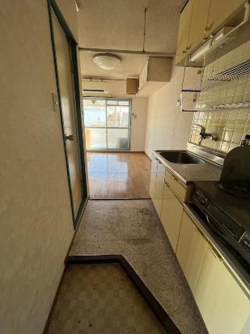 玄関 テラス・ロ－ズマリ－