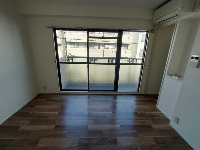 居室 エルヴェ服部