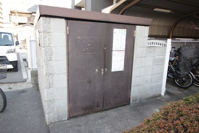 その他 エルヴェ服部