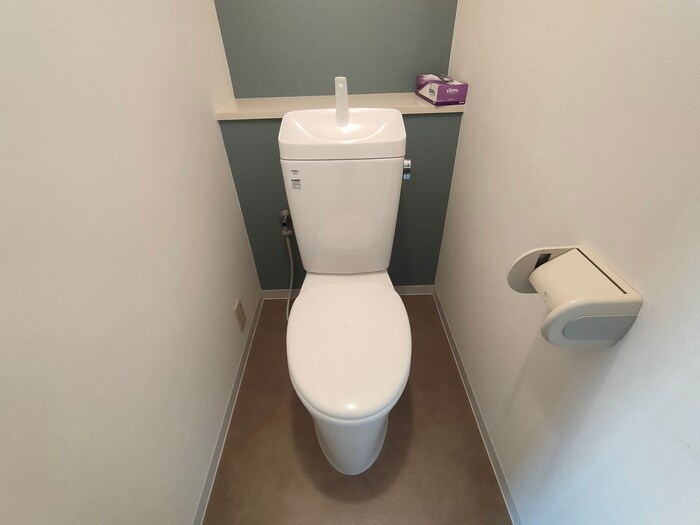 トイレ エルヴェ服部