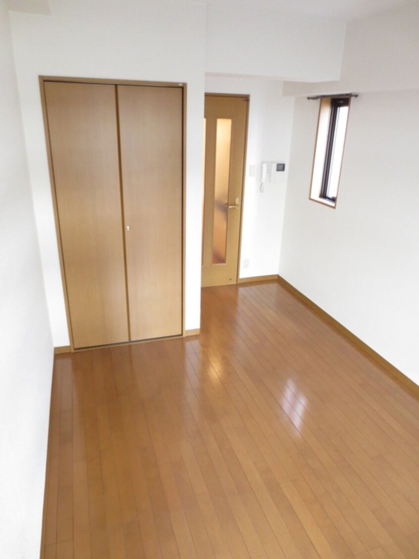 居室 SHICATA SIX BLDG(501)