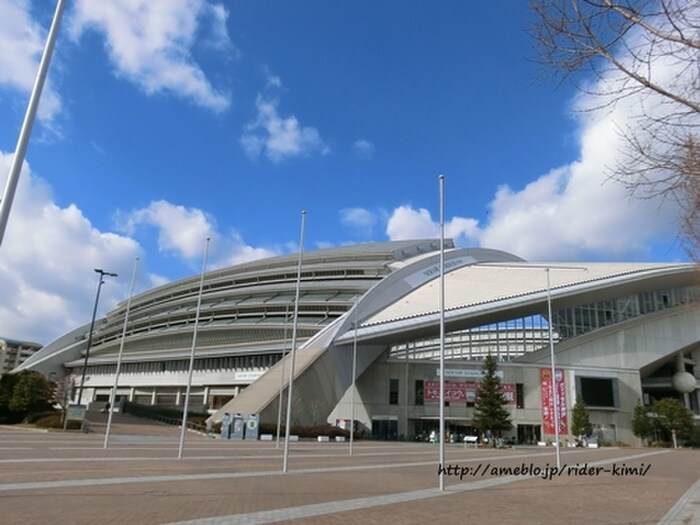 ノエビアスタジアム(公園)まで300m プリッ２御崎