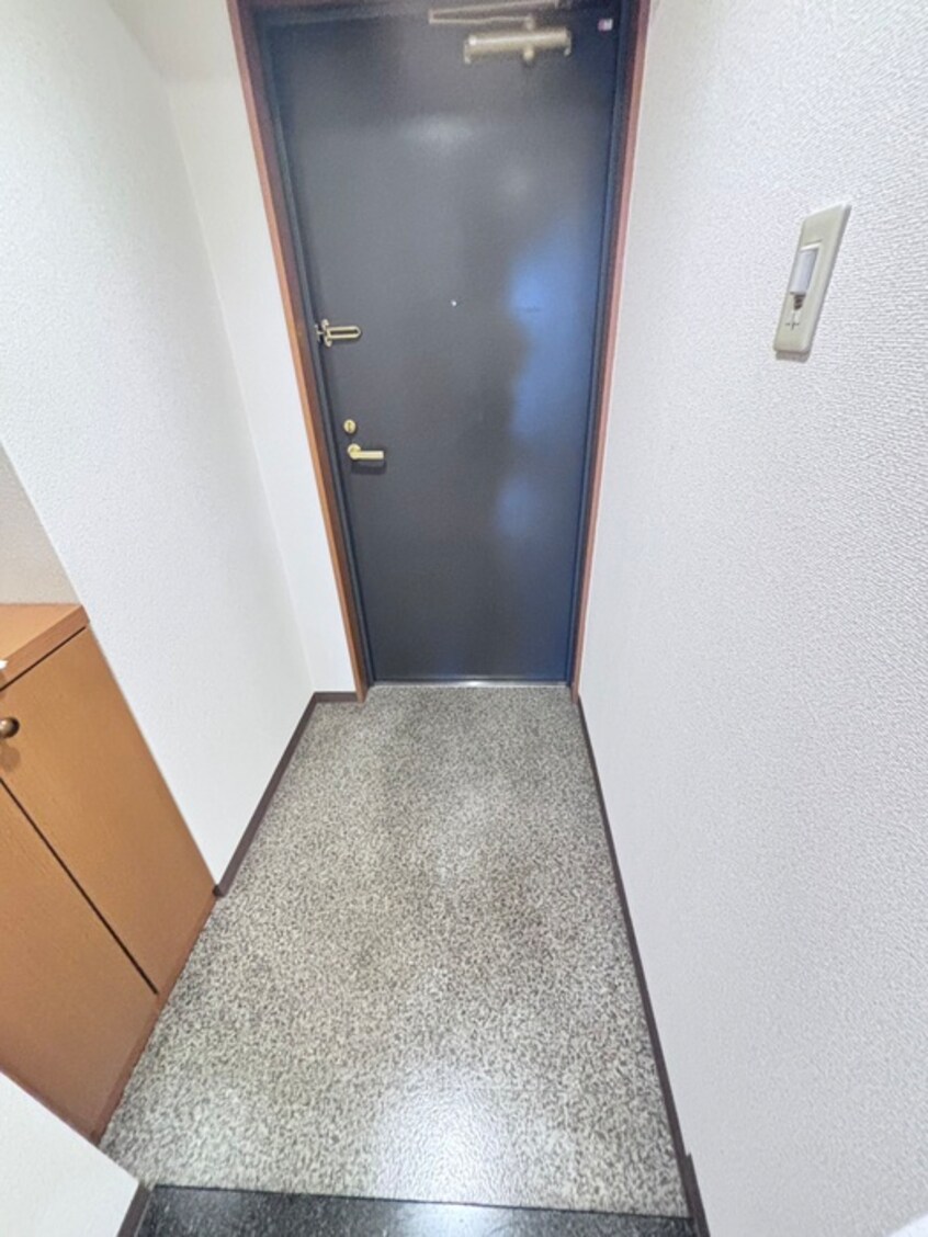 玄関 SHICATA SIX BLDG(701)