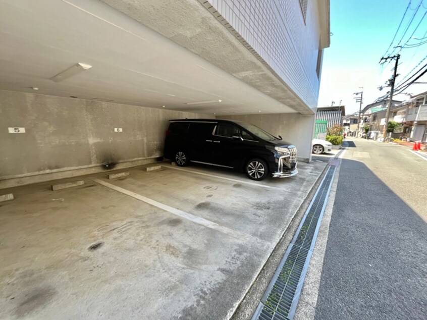 駐車場 リブレ待兼山