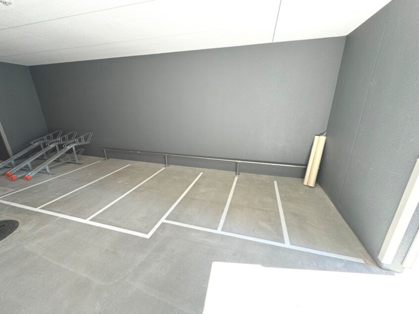 バイク置き場 セレニテ新大阪ミラク弐番館