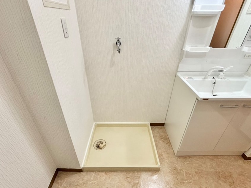 洗濯機置場 アルパポンテ一番館(A)