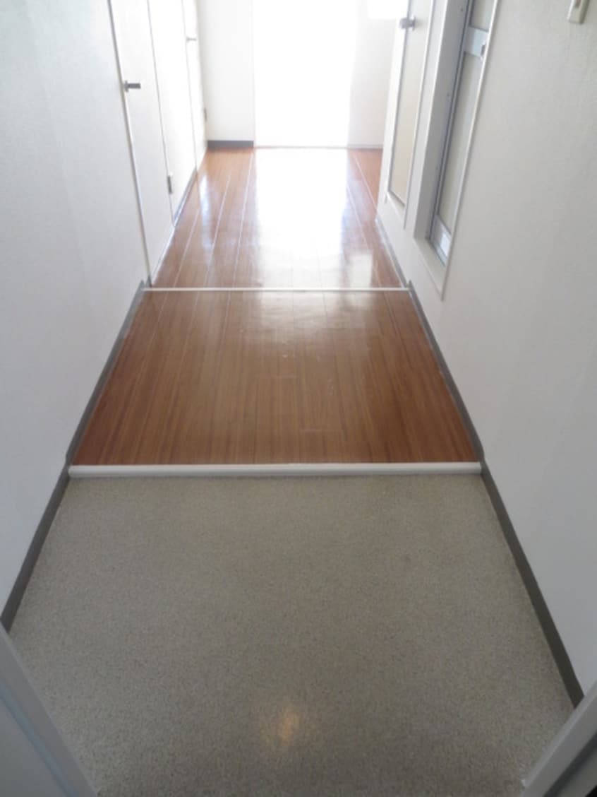 廊下 大宝枚岡グリーンヒルズ