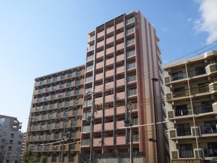 外観写真 ﾗﾗﾌﾟﾚｲｽ新大阪ｼｴｽﾀ(702)