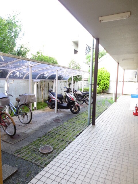 駐輪場 ブレアコ－ト北山