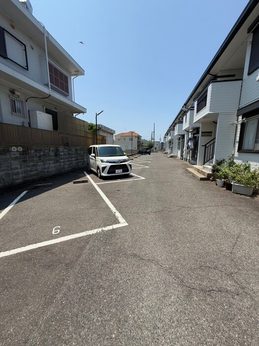 駐車場 ラッキービレッジ