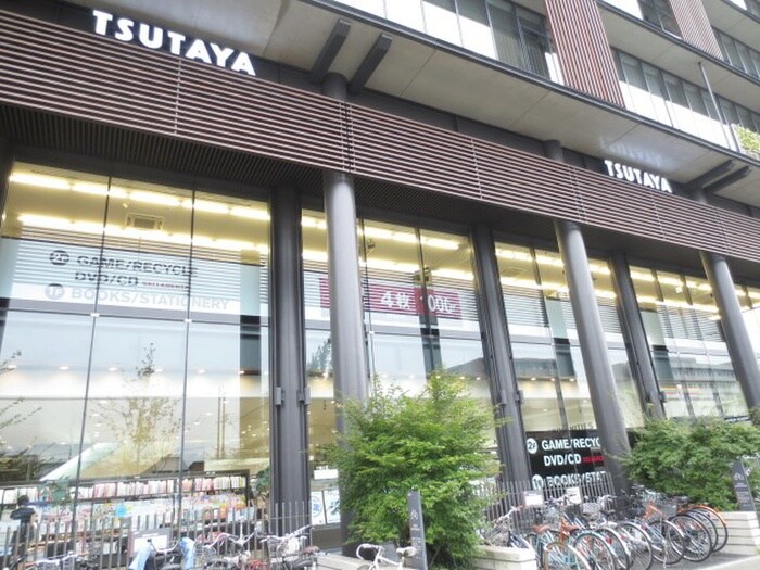 TSUTAYA(ビデオ/DVD)まで805m AQUA KM