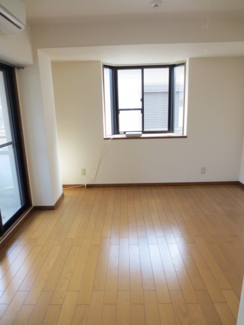 居室 ドゥエル西院