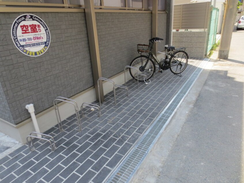 駐輪場 Glanpia Court放出東