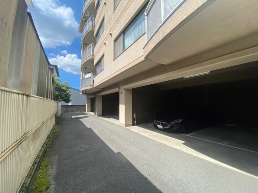 駐車場 メゾンドくれえる