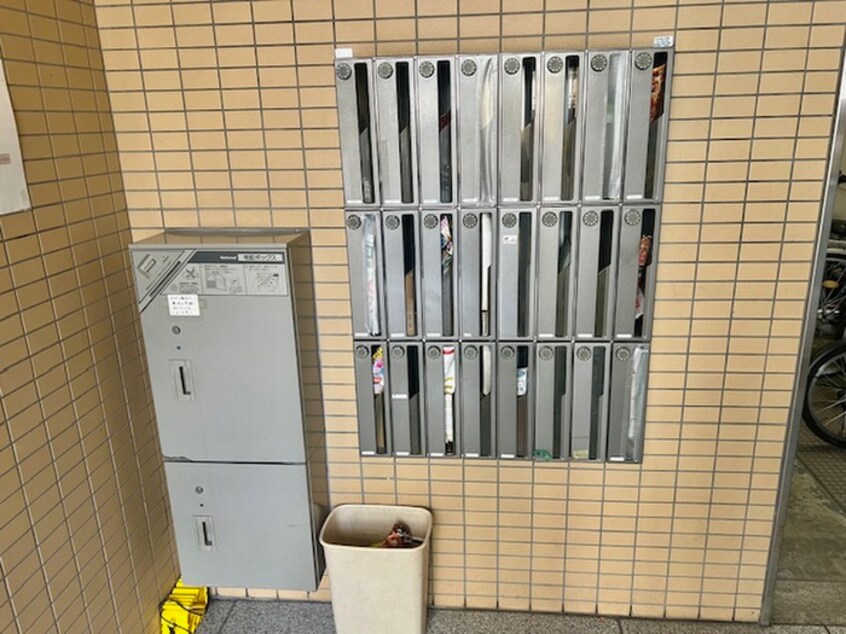 エントランス部分 エールマンション