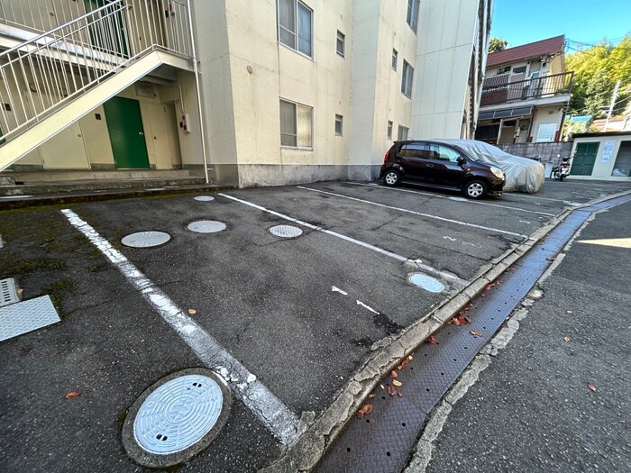 駐車場 グランドメゾン花屋敷