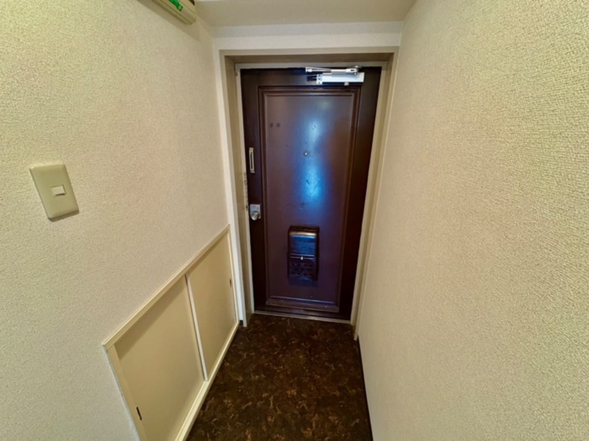 玄関 ボッセルコ－ト深井