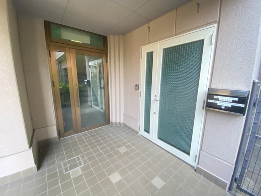 エントランス部分 コウリヒルズ