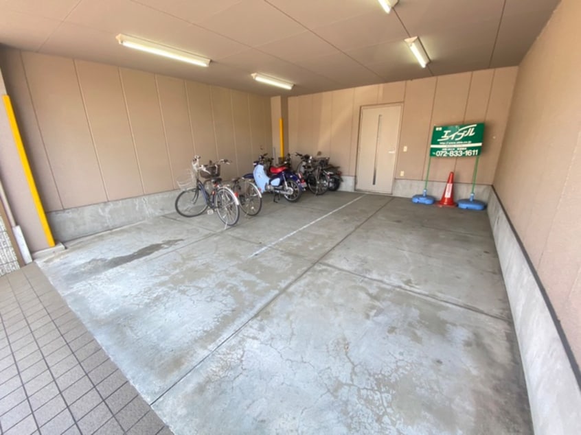 駐輪場 コウリヒルズ