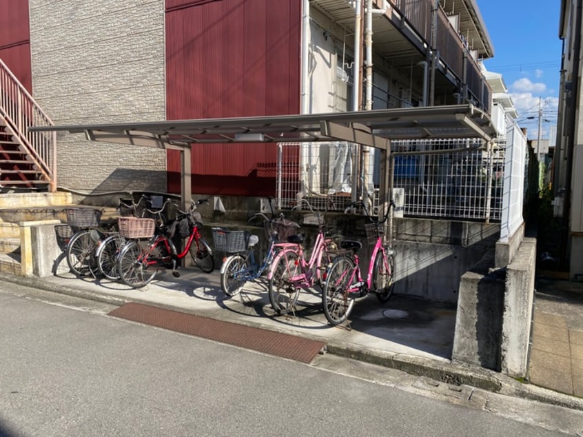 駐輪場 阪田ハイツ