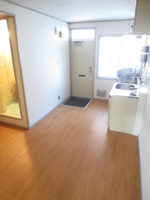 居室 阪田ハイツ