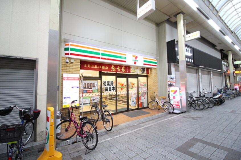 セブンイレブン堺北瓦町１丁店(コンビニ)まで10m Collection堺東Ⅲ