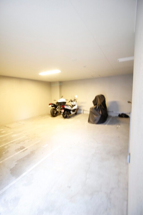 バイク置き場 プレサンス難波セレクト(801)