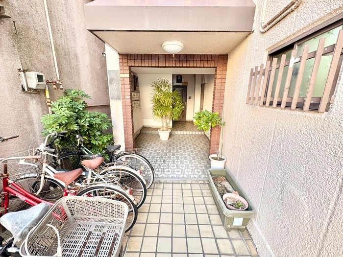 エントランス部分 ビューハイツ山下