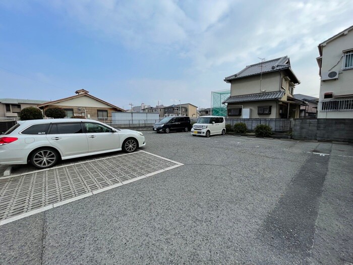 駐車場 ハイマ－ト金川