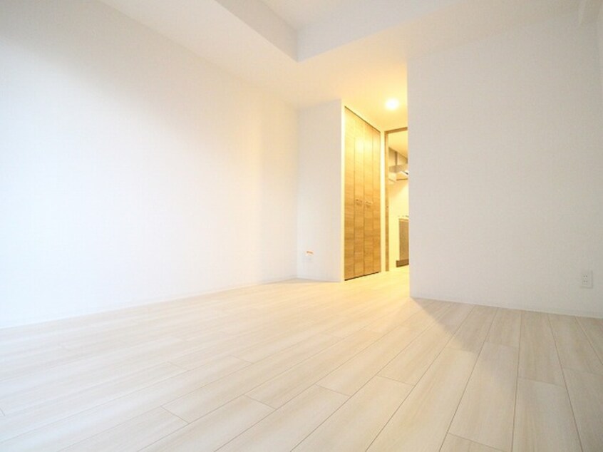 居室 ｸﾘｽﾀﾙｸﾞﾗﾝﾂ京都西大路(７１３)
