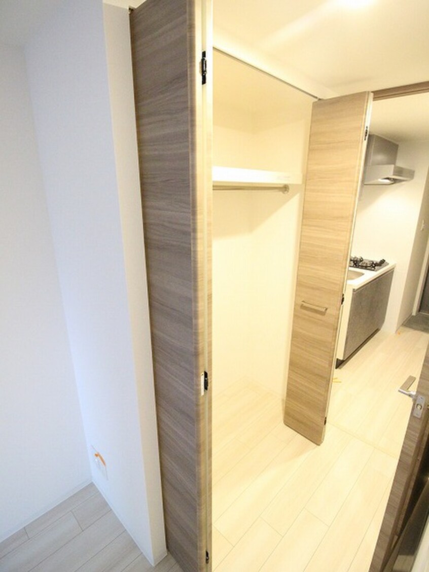 収納 ｸﾘｽﾀﾙｸﾞﾗﾝﾂ京都西大路(７１３)