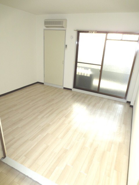 居室 エクセル春日出