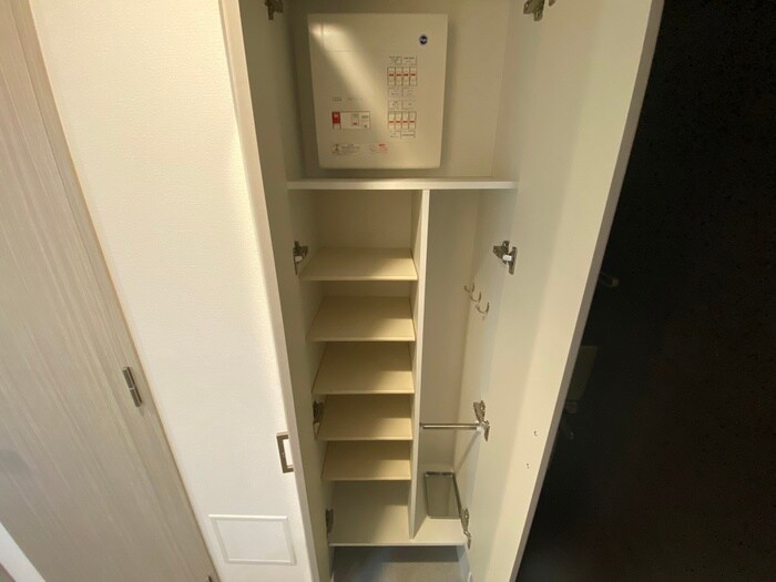 靴箱 Alivis長田