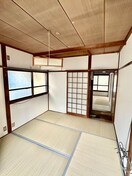 居室 灰塚2階建貸家　左側