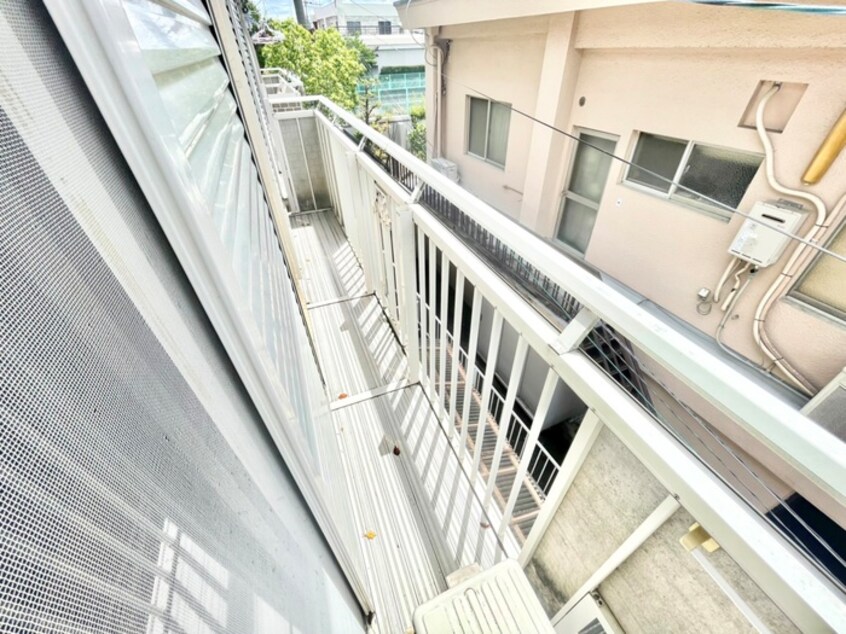 ベランダ・バルコニー エバ－グリ－ン楠ノ木