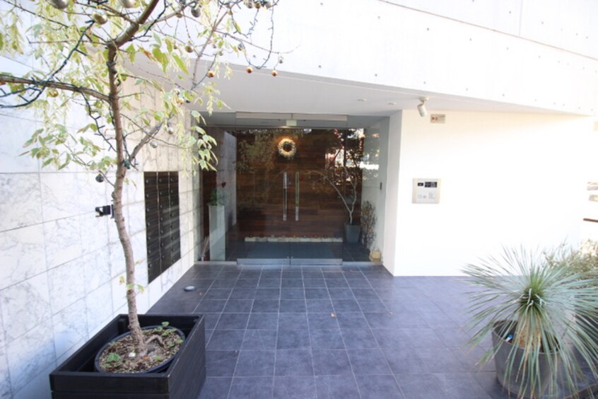 エントランス部分 suju