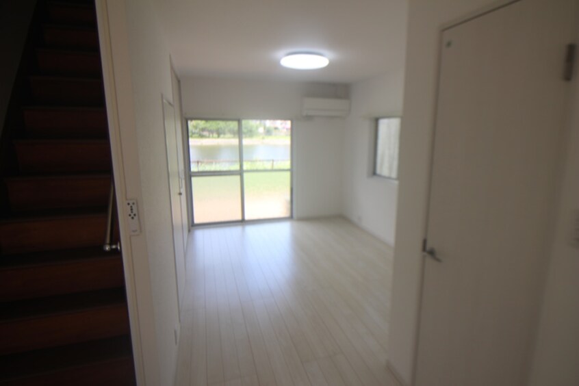 居室 リバーサイドテラスハウス