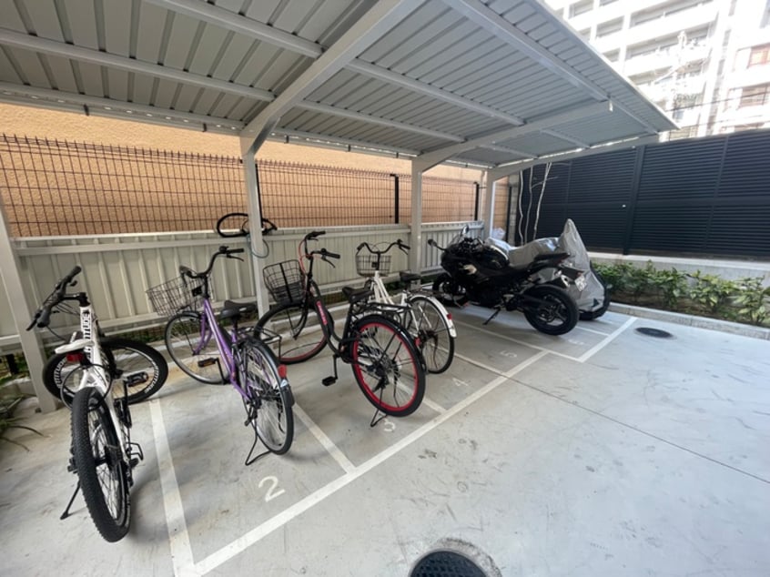 駐輪場 TOYOTOMI STAY Premium 難波元町