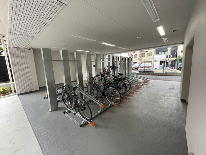 駐輪場 ラヴィータ難波元町（203）