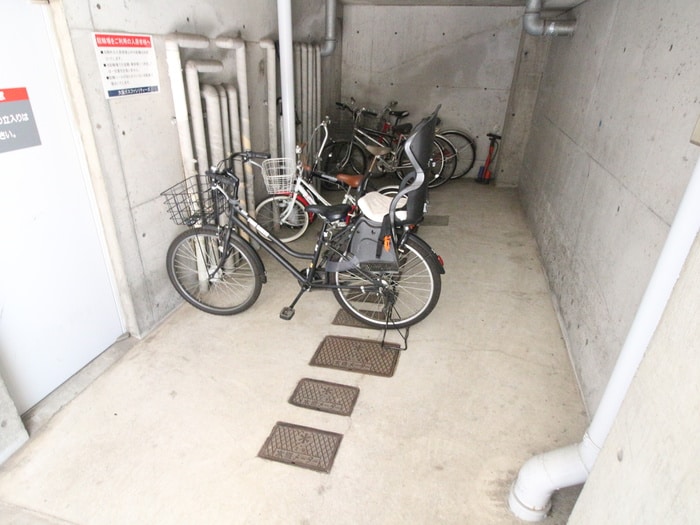 駐輪場 りりぱっとはうす