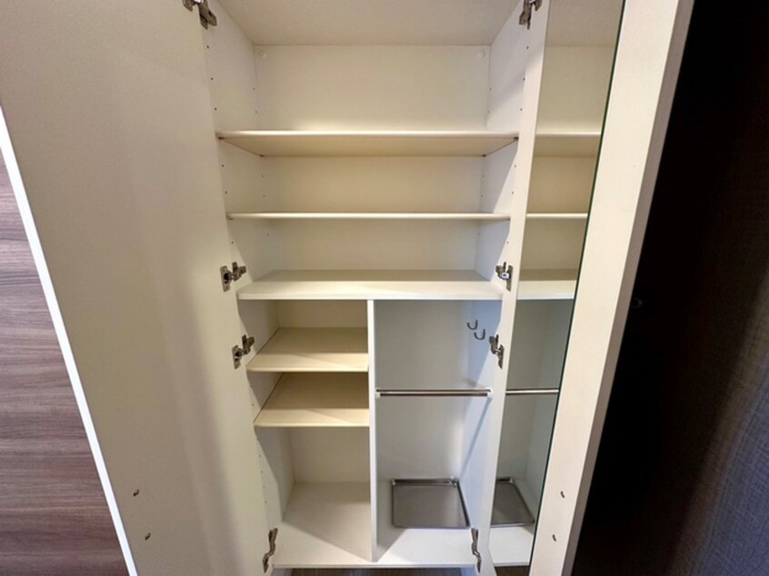 靴箱 ﾚｼﾞｭｰﾙｱｯｼｭ淡路駅前（312）