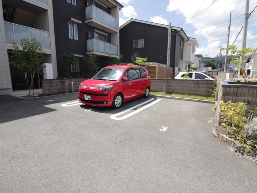 駐車場 ヘリオドール