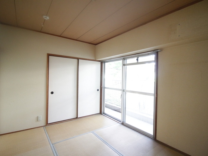 居室 サムティ南多聞台