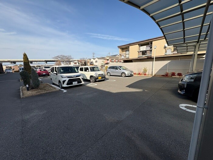 駐車場 クリスタルブライト