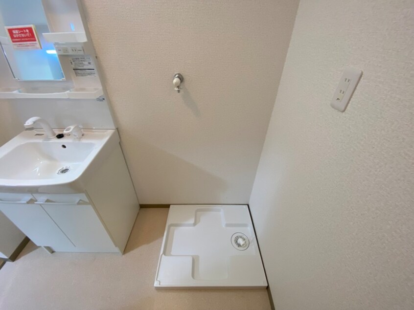 洗濯機置場 ファミ－ユ白鷺