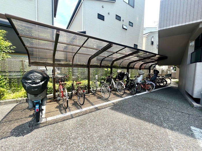 駐輪場 グレースコート直井