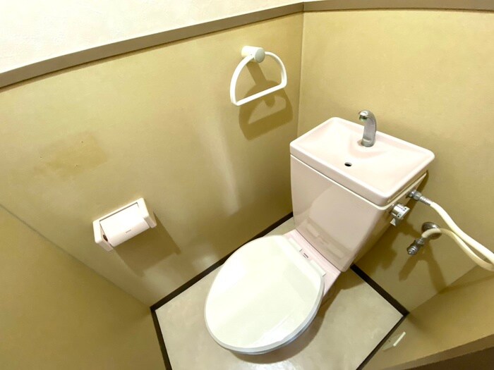 トイレ グリシ－ヌ静徳